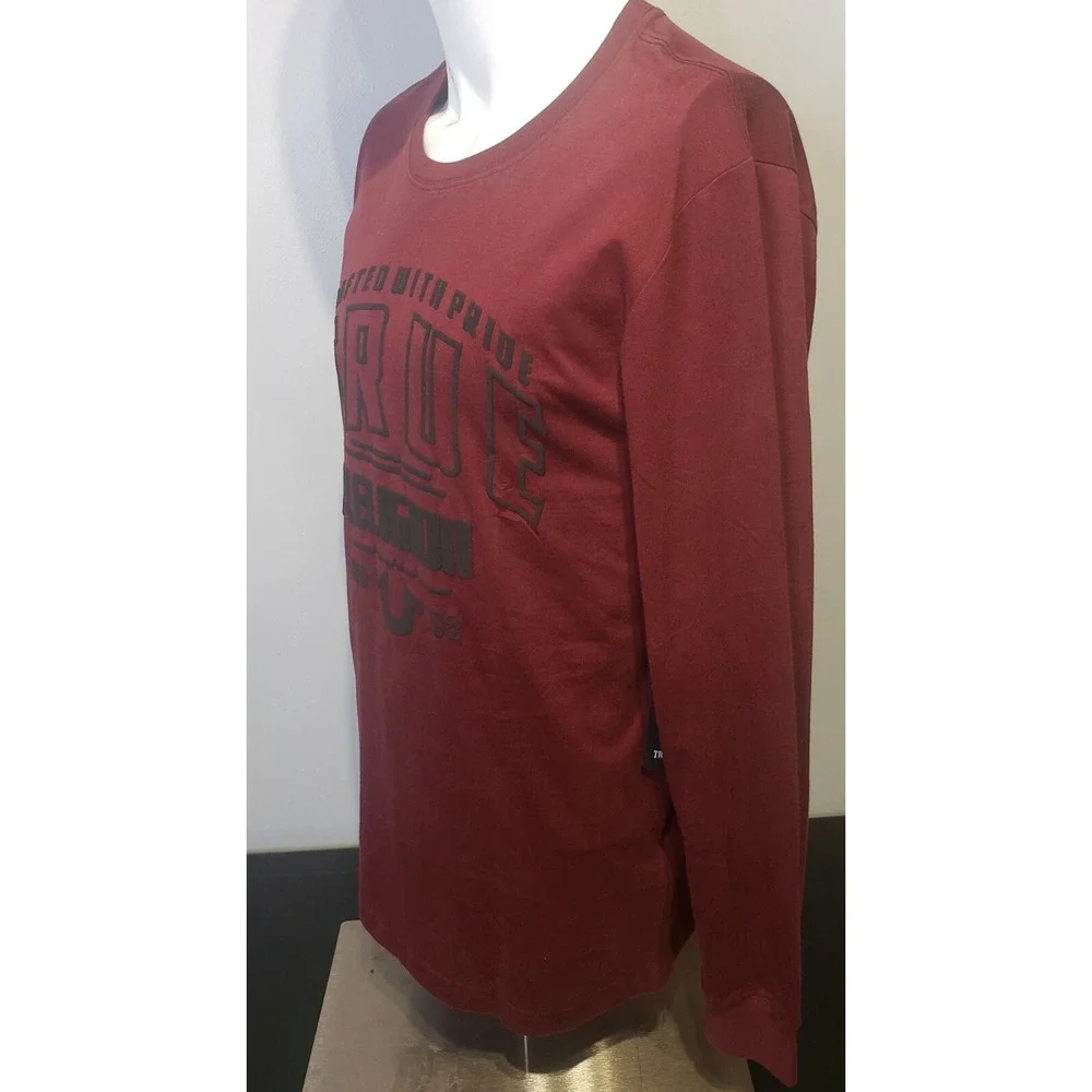 True Religion Mens Sz Medium CWP Crew Longsleeve Basic Lt Sweatshirt Logo Wine‎